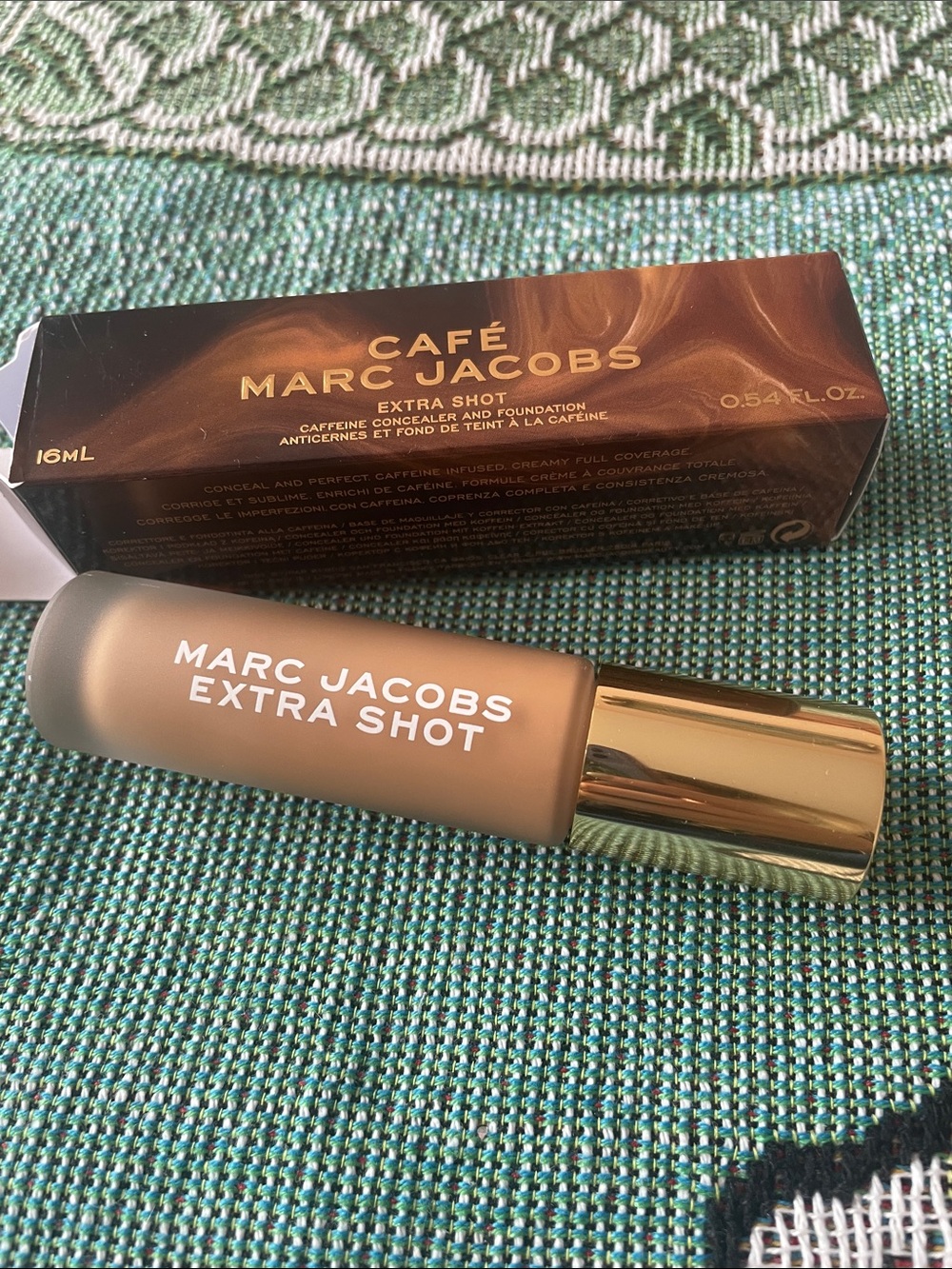 BNIB - Marc Jacobs Café Extra Shot Concealer & Foundation - Tan
